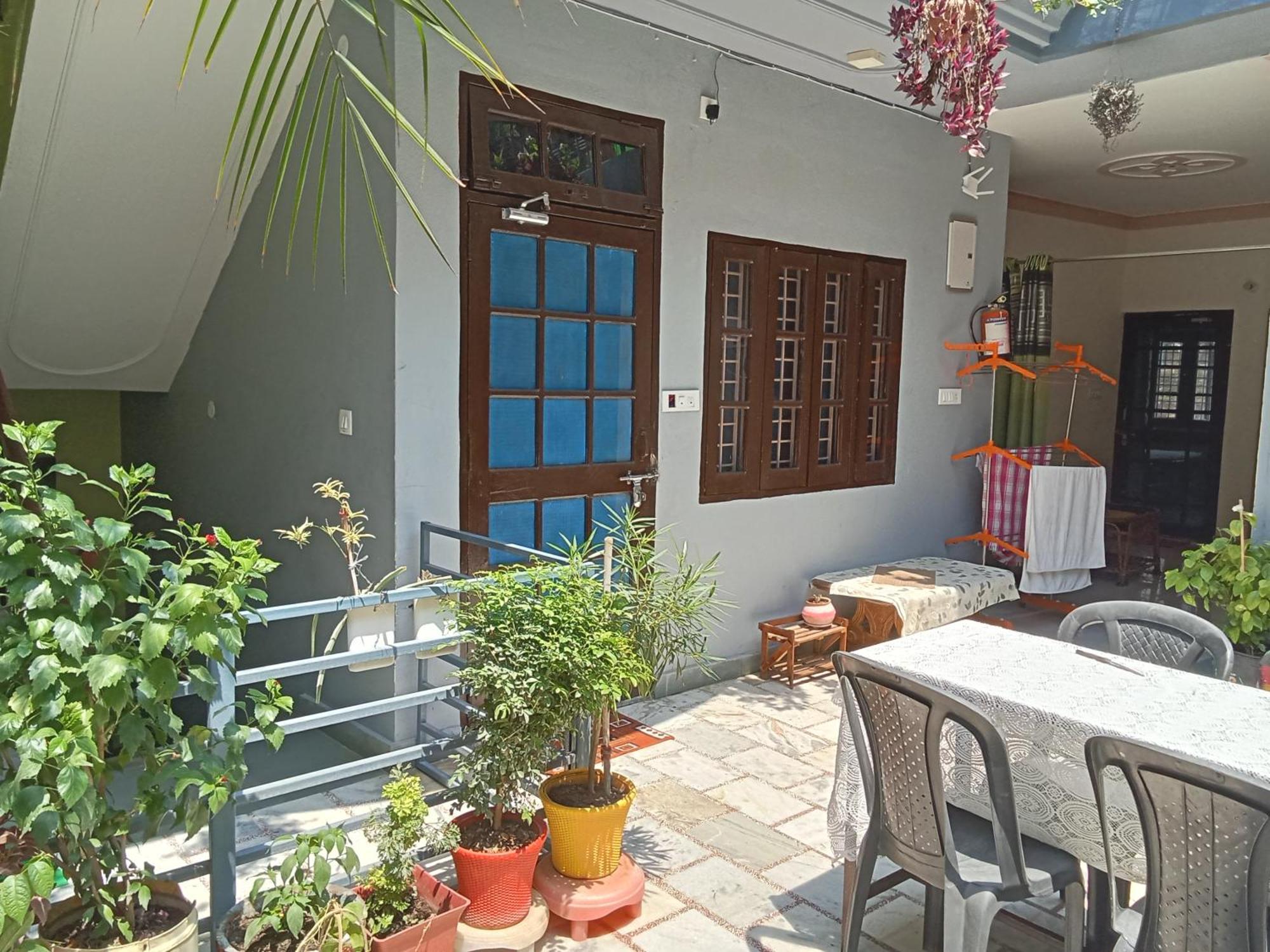 Gungun Homestay Rishīkesh Buitenkant foto